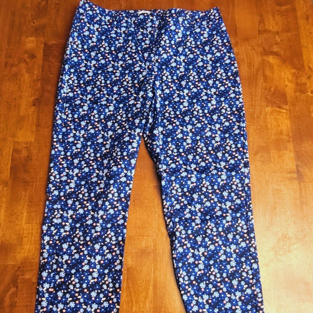 White House - Black Market ~ Flat Front ~ Floral Print ~ Slim Ankle Pants ~ NWOT